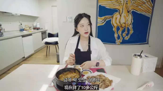 《剑星》体模申才恩称自己已经怀孕9个月
