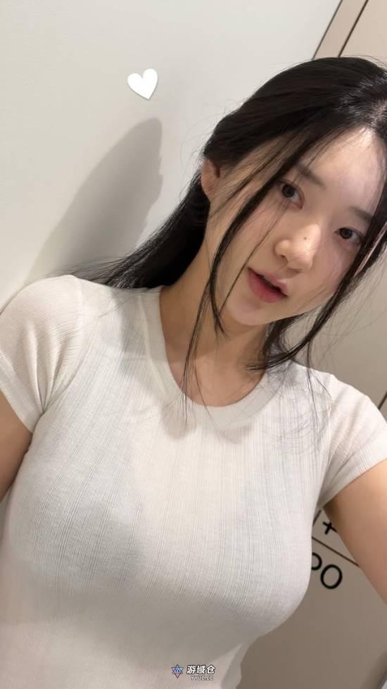 《剑星》申才恩性感黑丝热舞新视频：翘臀扭的真劲爆