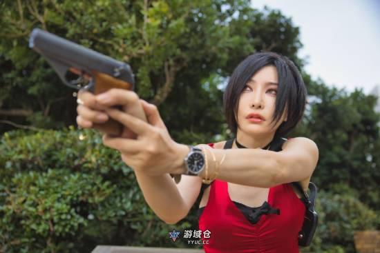 cos艾达王火了的48岁大姐姐 连家居服也超像王阿姨 cos艾达王火了的48岁大姐姐 连家居服也超像王阿姨