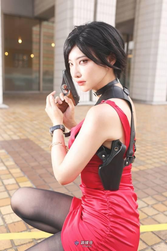 cos艾达王火了的48岁大姐姐 连家居服也超像王阿姨 cos艾达王火了的48岁大姐姐 连家居服也超像王阿姨