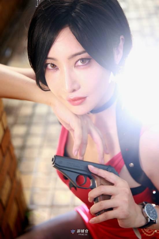 cos艾达王火了的48岁大姐姐 连家居服也超像王阿姨 cos艾达王火了的48岁大姐姐 连家居服也超像王阿姨